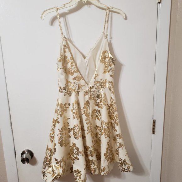 Metallic Roses Scuba Dress By B Darlin Size 5/6 - Picture 4 of 6